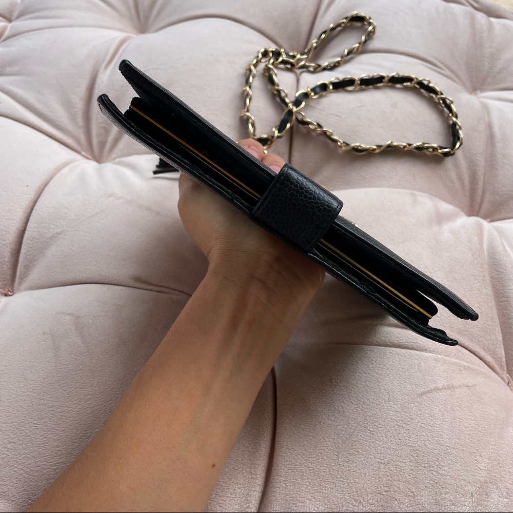 Chanel 90s Caviar CC Wallet on Chain - Picture 13 of 14